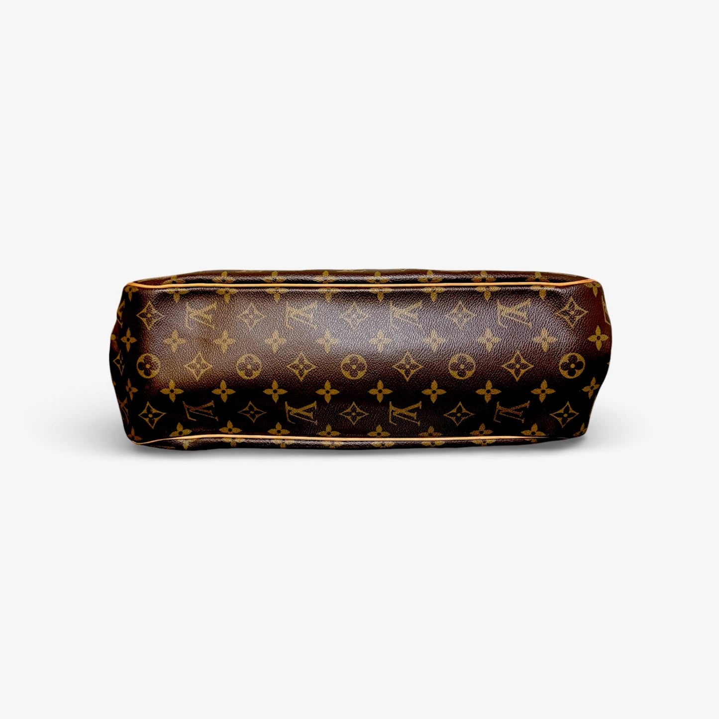Base of Louis Vuitton Batignolles Horizontal tote in Monogram canvas, bottom view